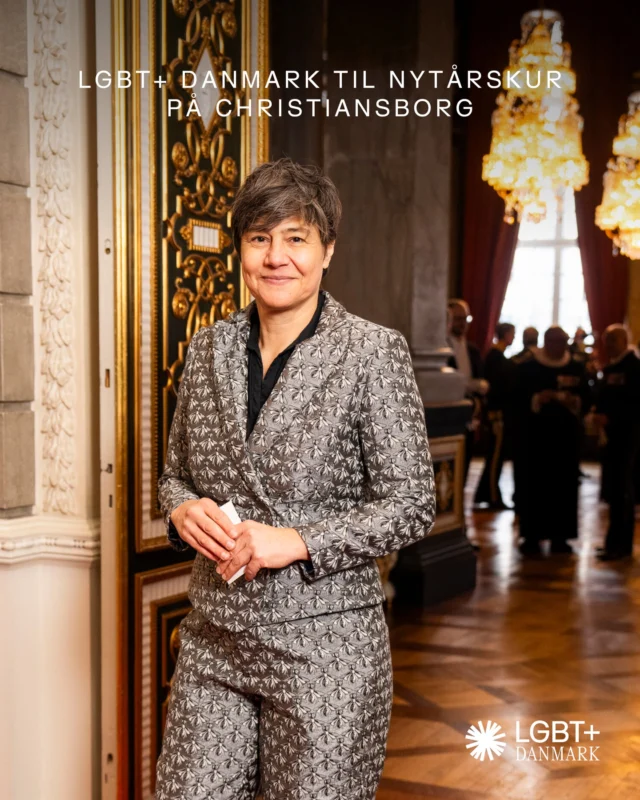 I dag har vi været til kongeparrets Store Nytårskur på Christiansborg - flot repræsenteret af sekretariatschef @susannebranner 💪

Vi er glade for det officielle Danmarks anerkendelse af det arbejde, generationer af bøsser, lesbiske, biseksuelle og transpersoner har gjort i vores landsforening - for frihed, fællesskab og rettigheder.❤️
 
Foto: Martin Sylvest, Ritzau Scanpix