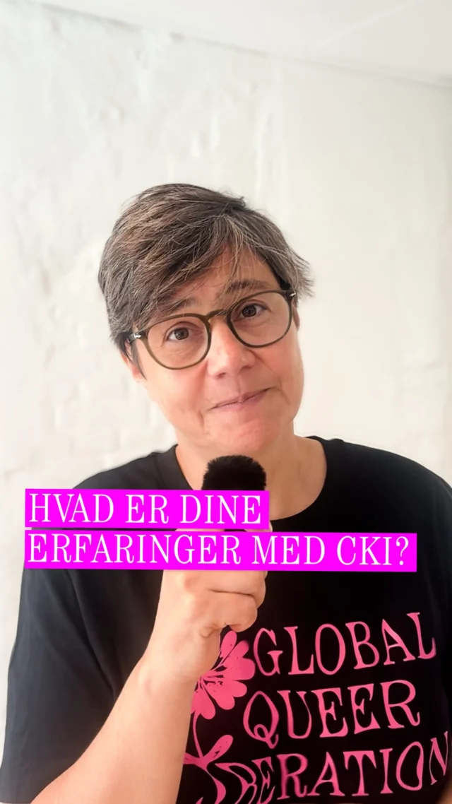 @viveviden (det nationale forsknings- og analysecenter for velfærd) gennemfører et forskningsprojekt om transkønnede, nonbinære og kønsdiverses erfaringer med udredning til kønsbekræftende behandling, fx hormonbehandling. De leder efter dig som:
🦋 er transperson, nonbinær eller kønsdivers
🦋 er over 18 år
🦋 har været i et udredningsforløb på et af de tre centre for kønsidentitet i Odense, Aalborg eller København inden for de seneste tre år

Skriv til Ida fra VIVE på idft@vive.dk eller kom i kontakt med forskerne bag projektet via linket i bio.
 
Med din deltagelse kan vi presse på for bedre udredningsforløb ved landets tre centre for kønsidentitet❤️‍🔥